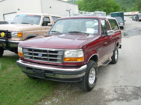 1983 Ford Bronco - Seen at Duff's on Fri before the '08 SuperCelebration in Knoxville.