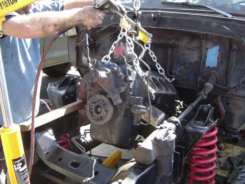 1979 Ford Bronco - Out comes the 400. Notice the front sump pan
