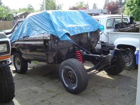 1979 Ford Bronco - Cover it up so the neighbors wont complain