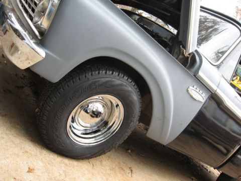 1966 Ford F-100 - Little peek...