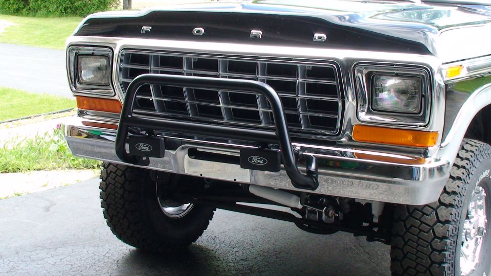 1979 Ford Bronco front grille with bull bar and Ford emblems