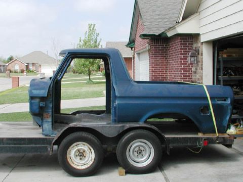 1979 Ford Bronco - Body on the trailer, goin to Line-X