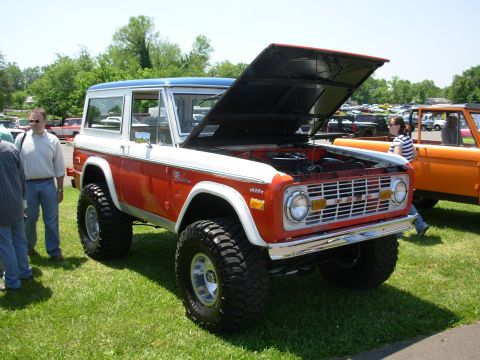 1975 Ford Bronco - This one appears to be an original Stroppe.