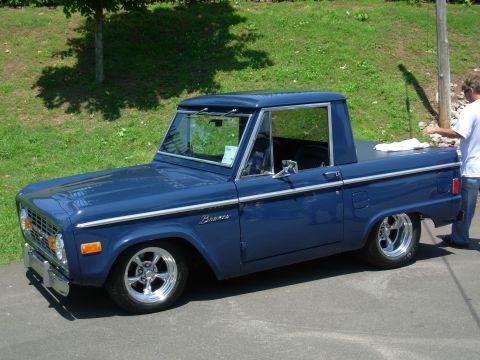 1975 Ford Bronco - This 1975 Ford Bronco pickup truck features a custom lowered suspension and chrome wheels.