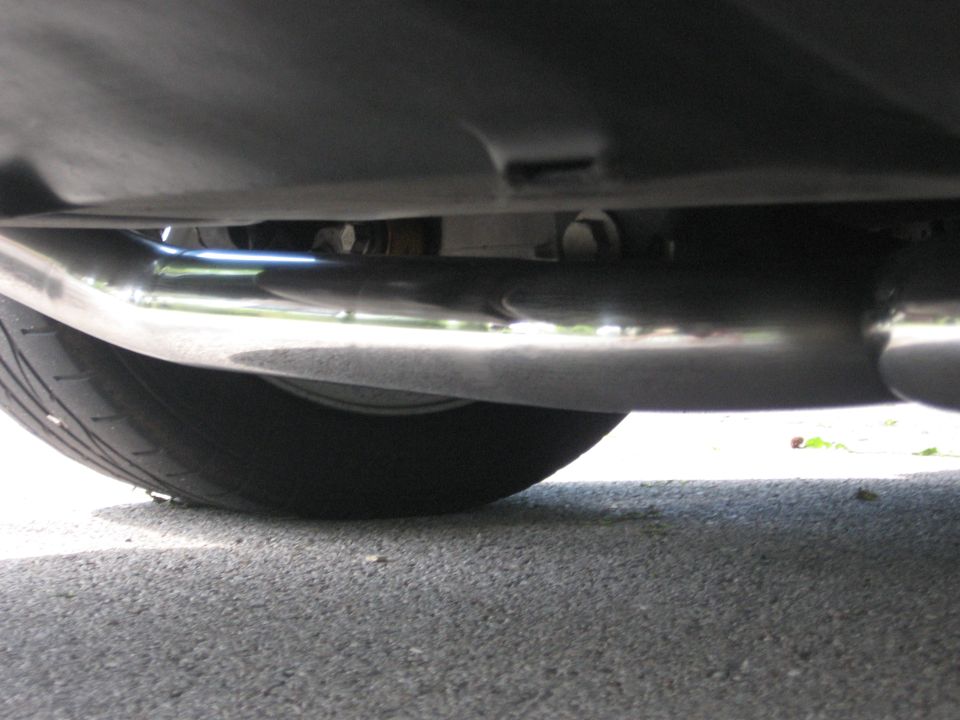 Exhaust pipe and undercarriage detail