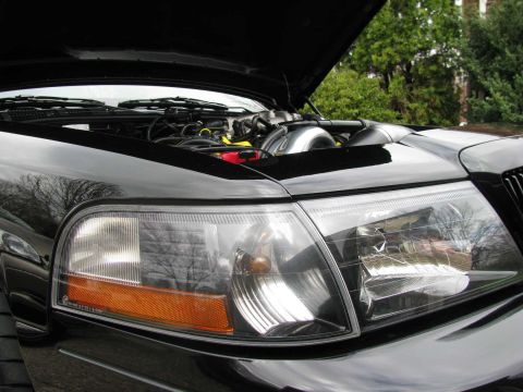 2003 Mercury Marauder - The orange bulb screams, "Replace me!"