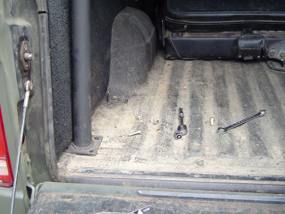When i got this truck the rear cage mounts were not all bolted in as there were body supports in the way..we are gonna fix this.