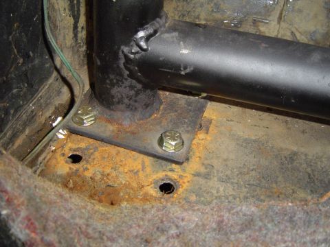 1978 Ford Bronco - Passenger side front mount, you can see how far we moved the cage back