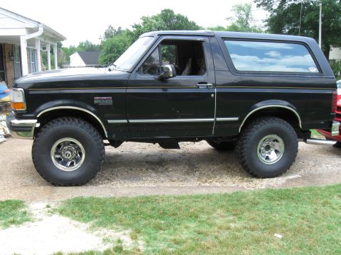 1994 Ford Bronco - This black Ford Bronco appears to be from the early to mid-1990s, not a 1994 model.