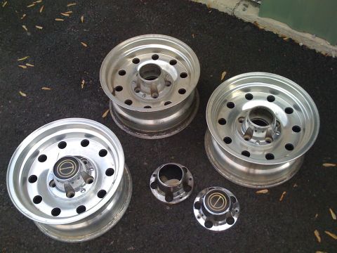 1984 Ford F-250 - 94/96 Alloy wheels and center caps