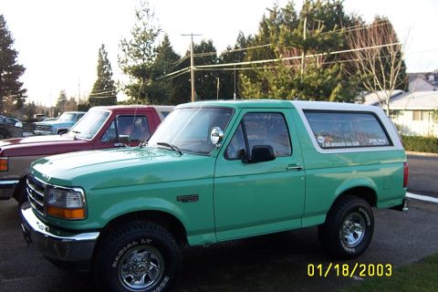 1996 Ford Bronco - All clean, looks nice without the mud