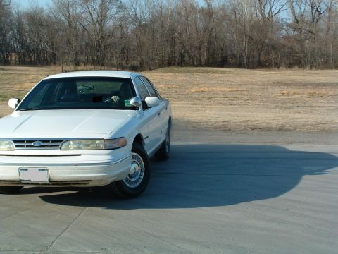 1995 Ford Crown Victoria - doing donut