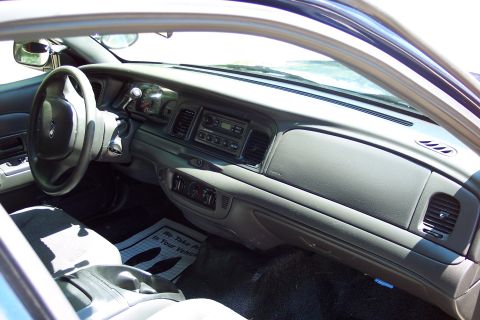 2001 Ford Crown Victoria