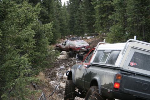 1990 Chevrolet Suburban - turdle in the rocks/mud