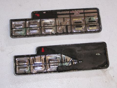 1989 Ford Bronco - '92-'96 Ford Bronco XLT emblems, back side