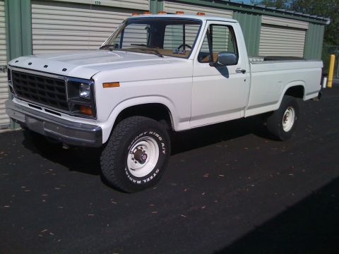 1984 Ford F-250 - LT285/70 R16 Sport King AT tires