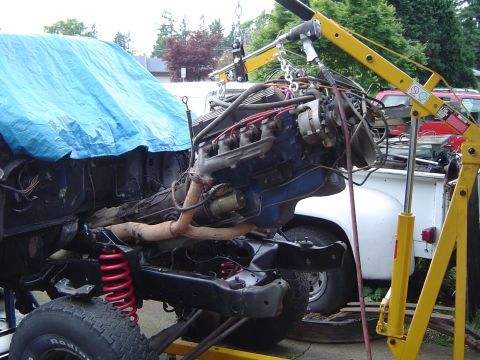 1979 Ford Bronco - We decided to stick the engine in immediatley after we pulled it from the '85