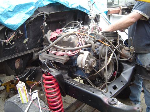 1979 Ford Bronco - Pulled off the Y and it dropped right in