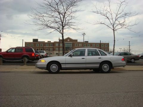 1991 Ford Crown Victoria - 1997 FBI CVPI