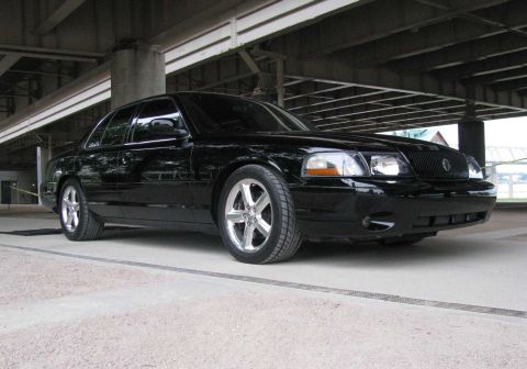 2003 Mercury Marauder - Arriving early at 8am for a spot in the shade.