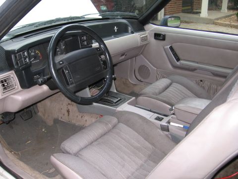 1990 Ford Mustang - auto