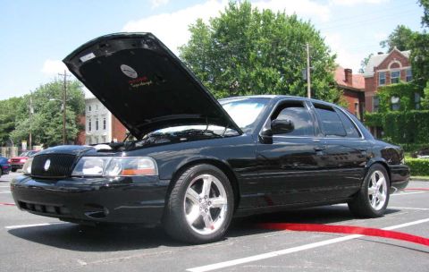 2003 Mercury Marauder - You can really appreciate the lowered stance in these pics.