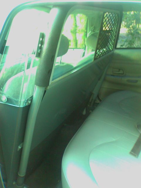 2000 Ford Crown Victoria - Back seat + Cage