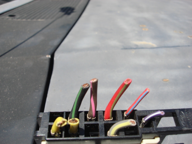Here is the mid ignition switch on the column.  this is the stock wiring switch and plug.