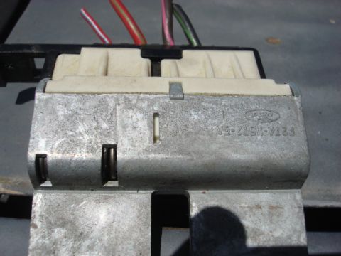 1983 Ford Bronco - this is to see the part number on the switch. i will not be using it.