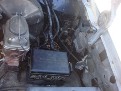 1983 Ford Bronco - i found the under the hood panel box was wrongly installed so i corrected it.