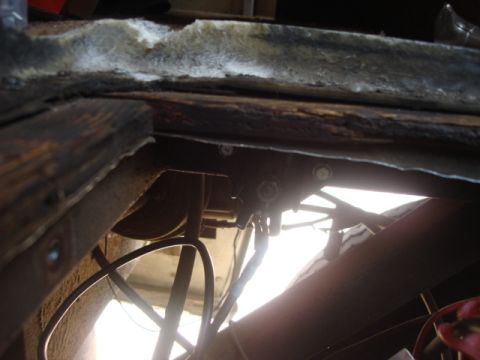 1983 Ford Bronco - Here is a little better shot the main power feed is connected and the balist is gone and in the trash.