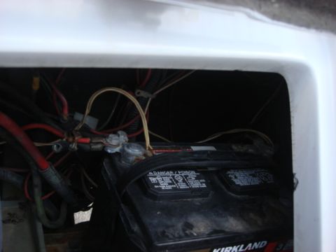 1983 Ford Bronco - Here is the "House" battery see all the wires? what a mess.