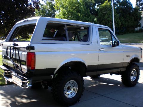 1996 Ford Bronco - Tossing around some great ideas on how to fabricate some vinyl side windows to keep in the rig in case of emergency!
