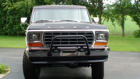 1979 Ford Bronco - This 1979 Ford Bronco is shown from the front with a black bull bar attached to the bumper.