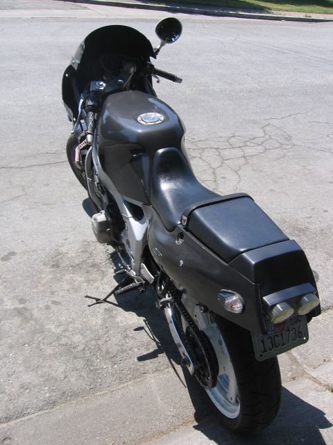 1990 Yamaha FZR600 photo