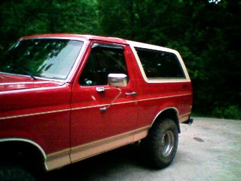 1989 Ford Bronco - angle