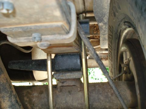 1989 Ford Bronco - 2 inch blocks from an f-350 on top of stock taper