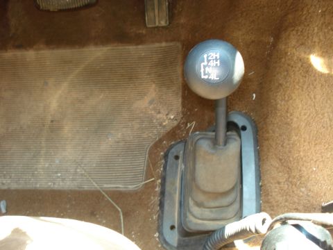 1989 Ford Bronco - floor shifter for 4 wheel drive