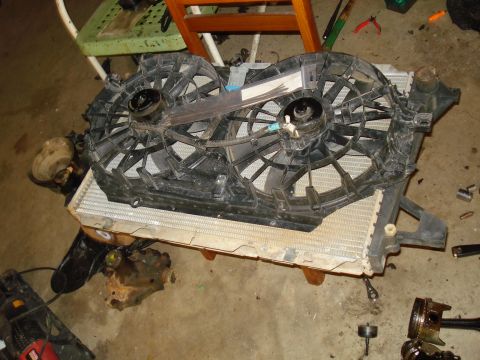 1989 Ford Bronco - f-250 radiator, with electric fans