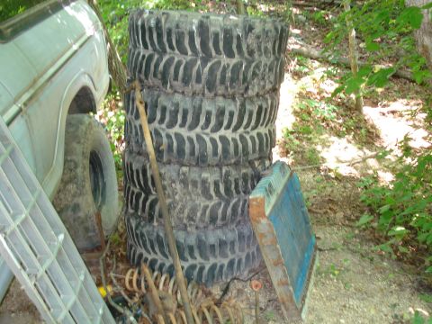 1989 Ford Bronco - some 35-14.50 swamper boggers