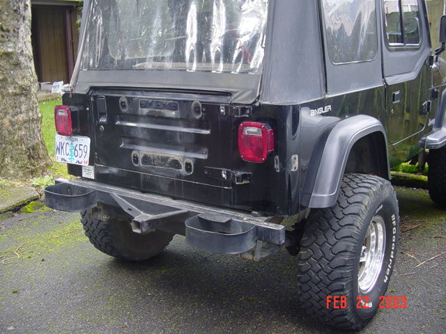 Now the tire bumper guard is off.  DIRTY MESS
