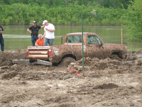 2001 Dodge 1500 “Mud Hawgs”