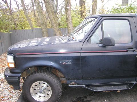 1995 Ford Bronco photo