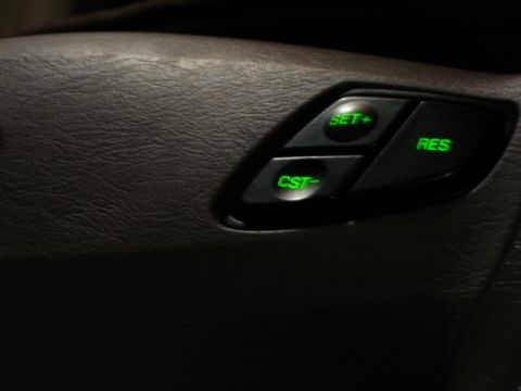 2003 Ford Taurus - Lighted cruise control