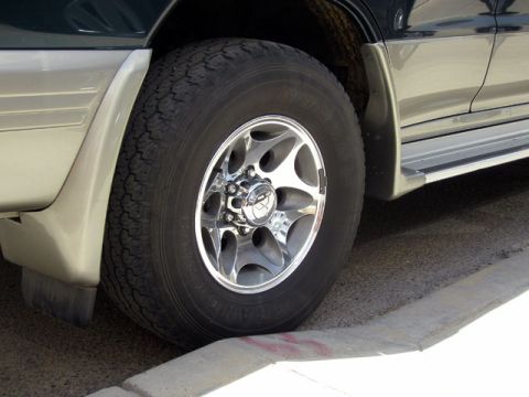 2000 Mitsubishi Montero “P”