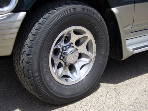 2000 Mitsubishi Montero “P”