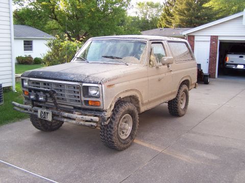 1985 Ford Bronco - made the bumper @ work
