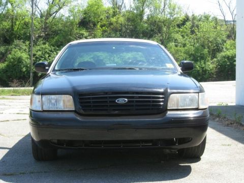 2000 Ford Crown Victoria