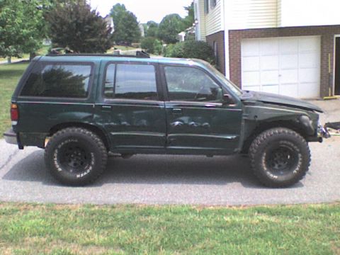 1995 Ford Explorer photo