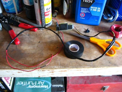 2003 Ford Taurus - Tape up the wires so it's protected and look clean